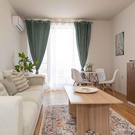 June One Bedroom Sea View Apartment Diamond Beach Resort 사라포보 외부 사진